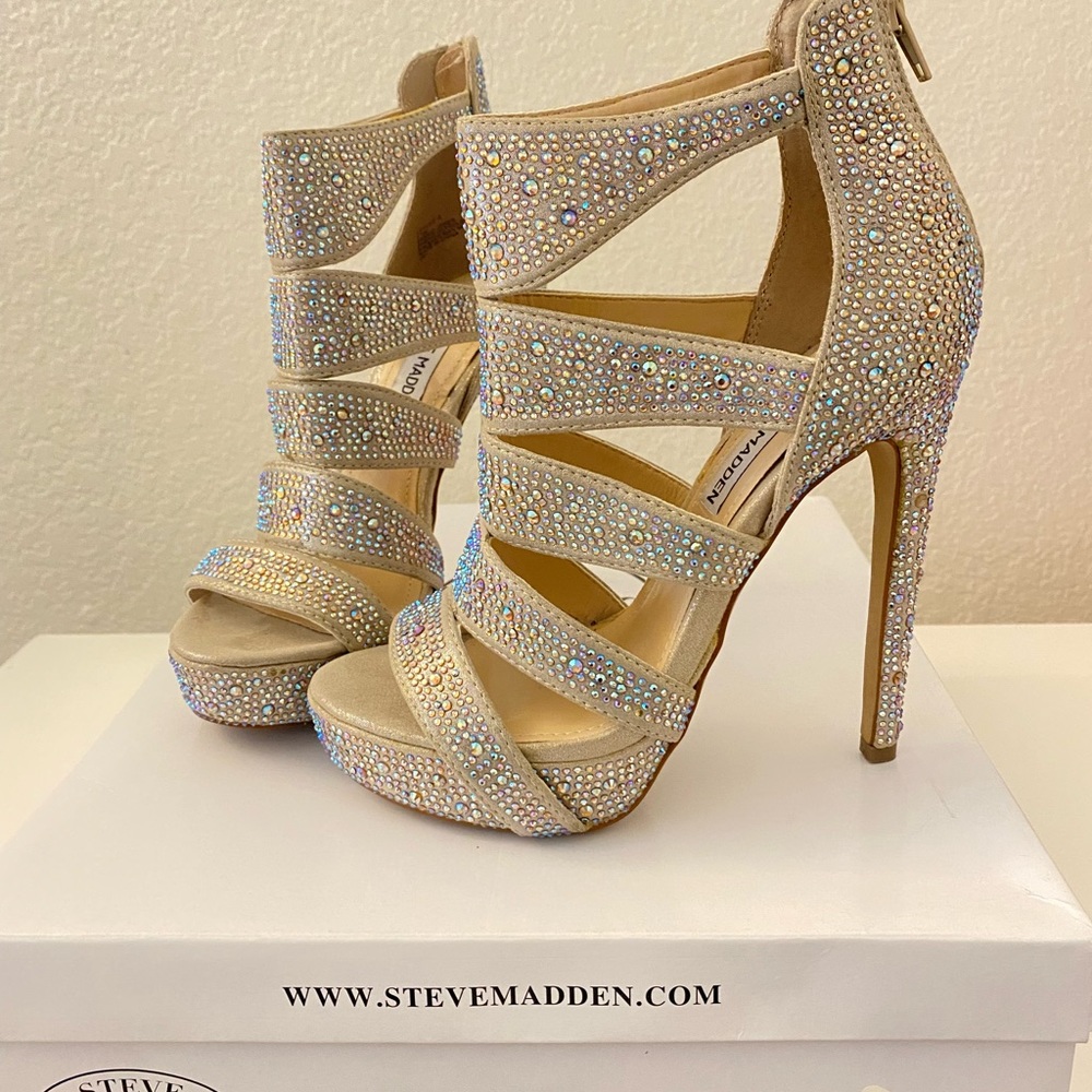 Steve Madden, limited edition Spycee sandal